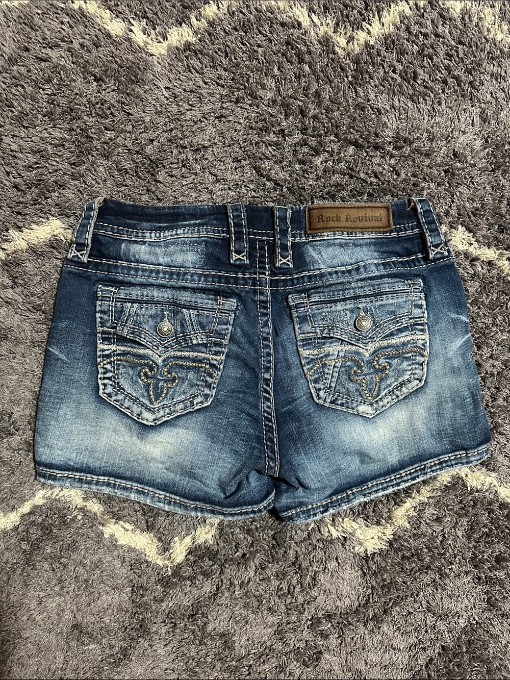 Rock Revival Women's Magnor Easy Shorts - Size 27